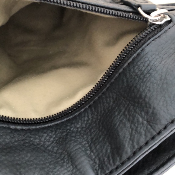 Margot Genuine Leather Crossbody bag - Picture 5 of 5